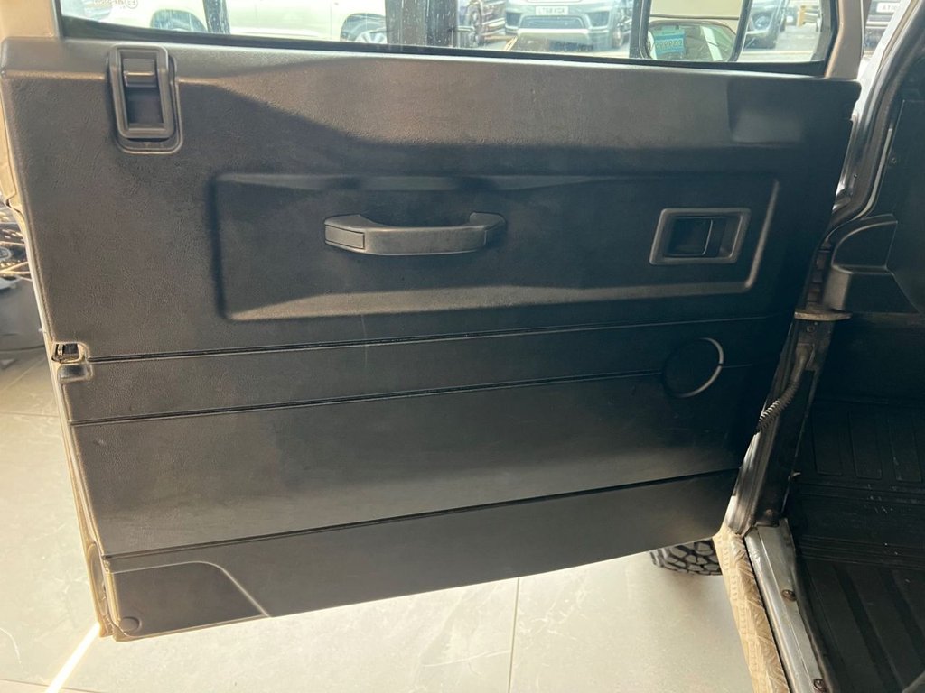 Used Land Rover Defender 2011 for sale - 77421906: Photo 49