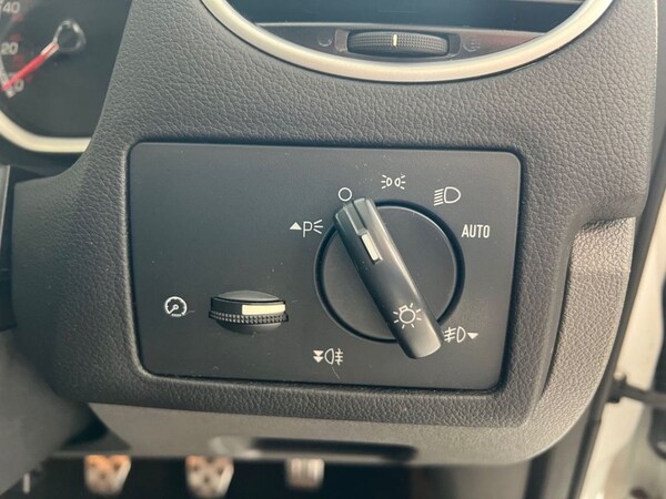 Used Ford Focus 2010 for sale - 75528167: Photo 37