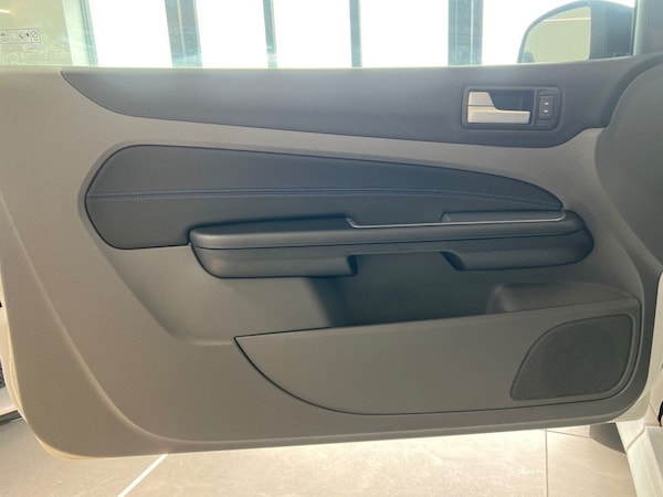 Used Ford Focus 2010 for sale - 75528167: Photo 41