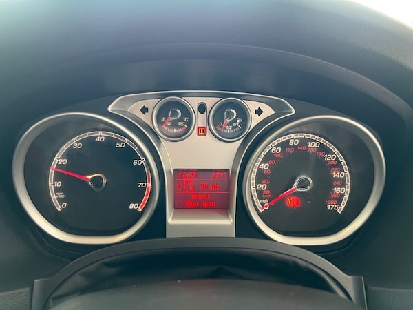 Used Ford Focus 2010 for sale - 75528167: Photo 46