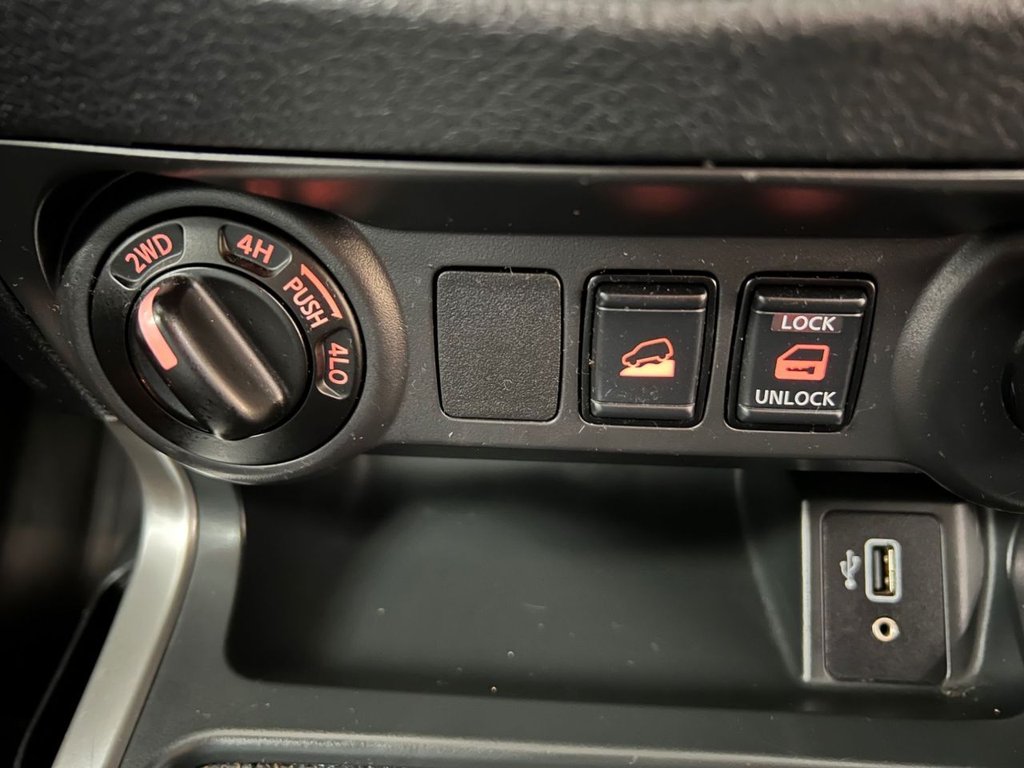 Used Nissan Navara 2019 for sale - 77571509: Photo 43