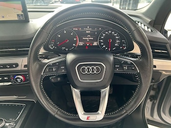 Used Audi Q7 2015 for sale - 79587358: Photo