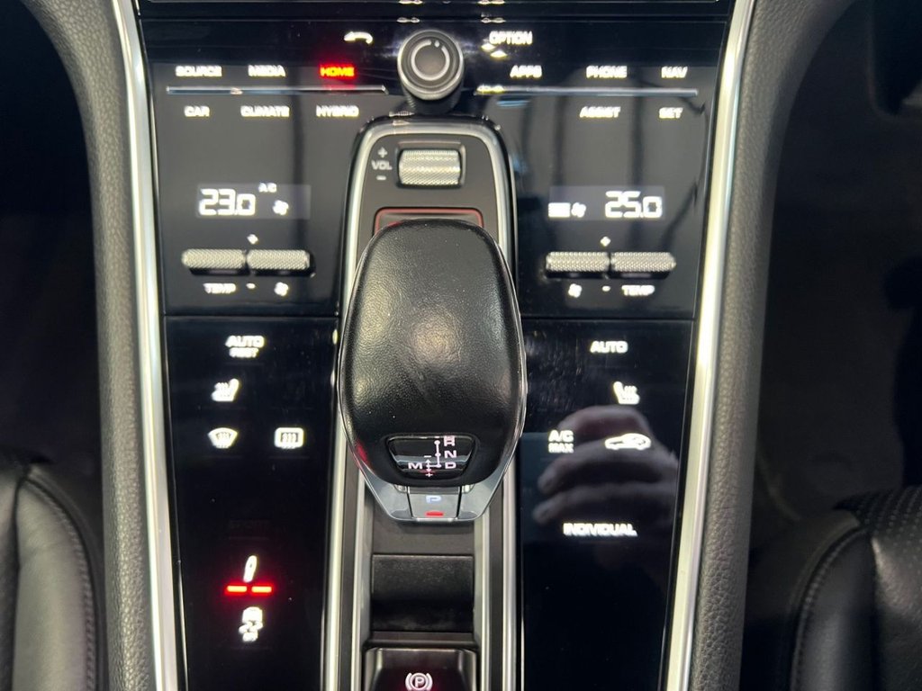 Used Porsche Panamera 2018 for sale - 76751305: Photo 36
