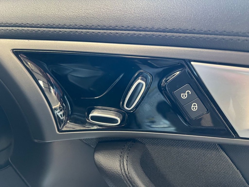 Used Jaguar F-Type 2016 for sale - 77227290: Photo 29