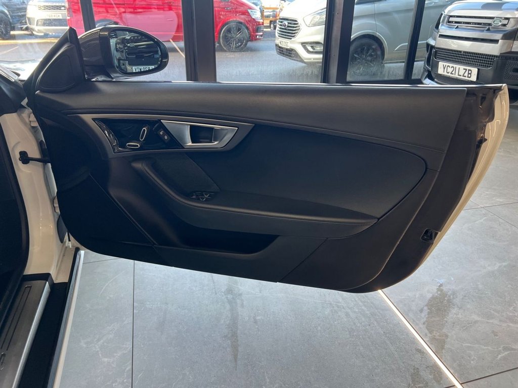 Used Jaguar F-Type 2016 for sale - 77227290: Photo 31