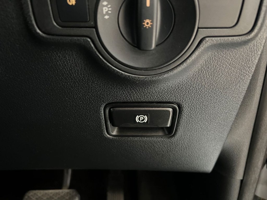 Used Mercedes-Benz Vito 2015 for sale - 77609135: Photo 35