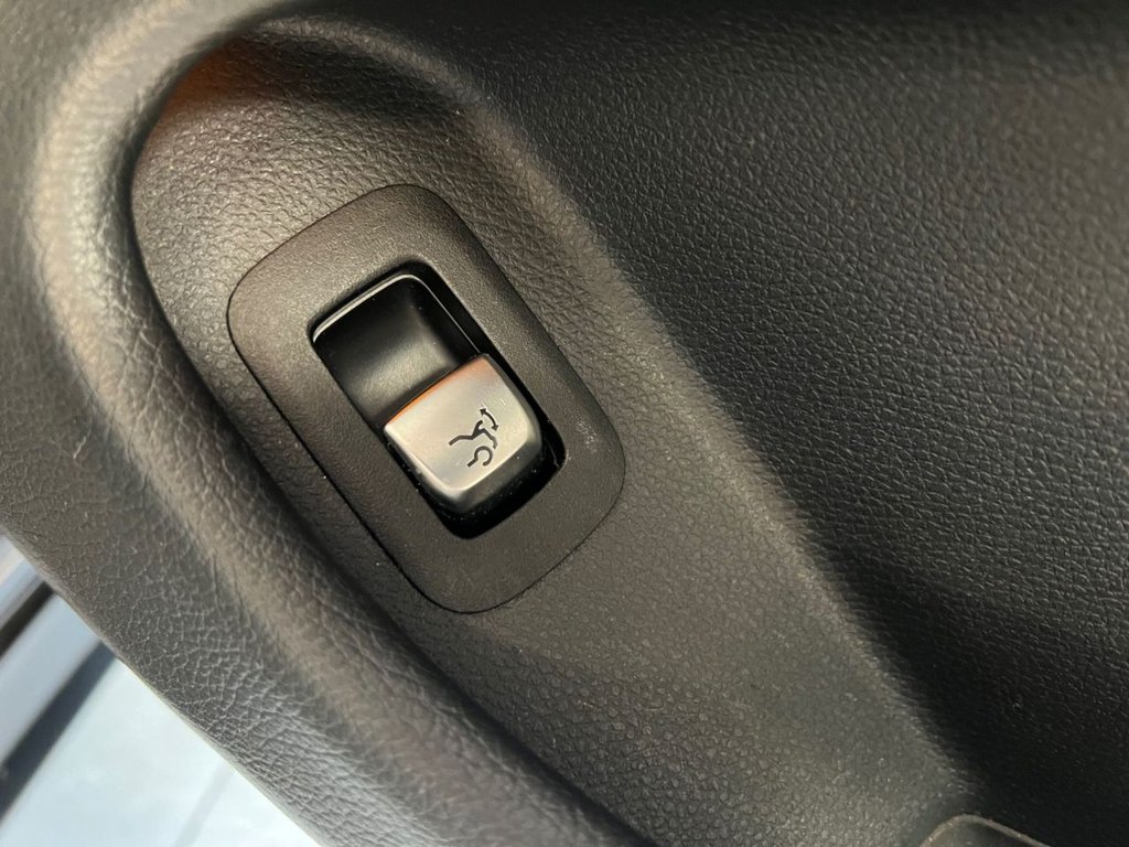 Used Mercedes-Benz C Class 2016 for sale - 76386092: Photo 37