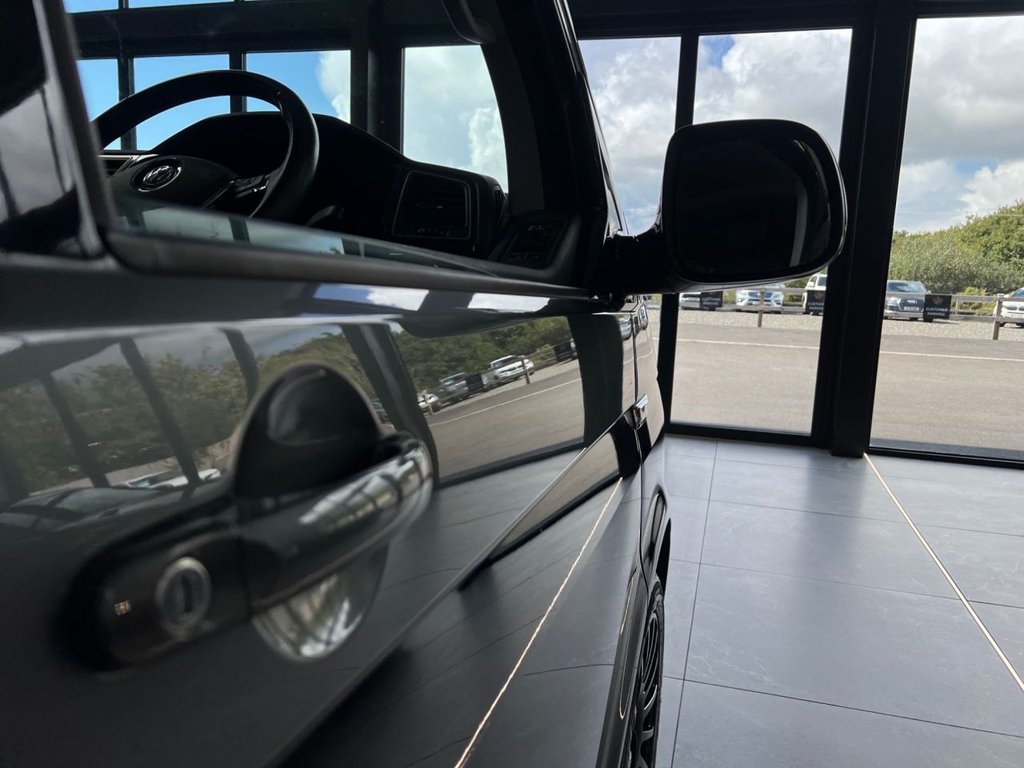 Used Volkswagen Caravelle 2017 for sale - 76386025: Photo 19