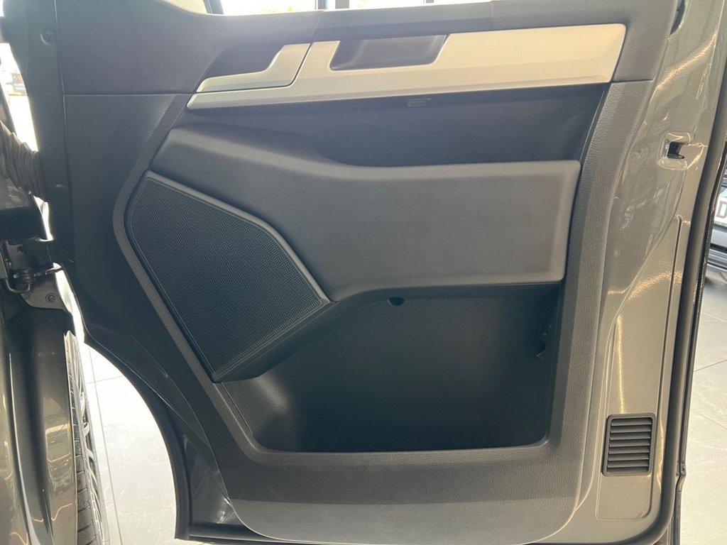 Used Volkswagen Caravelle 2017 for sale - 76386025: Photo 29