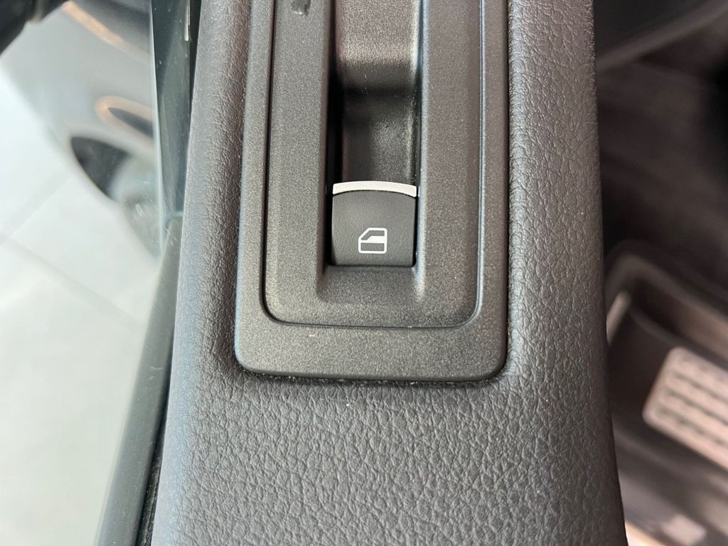 Used Volkswagen Caravelle 2017 for sale - 76386025: Photo 44