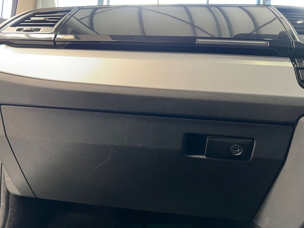 Used Volkswagen Caravelle 2017 for sale - 76386025: Photo 47