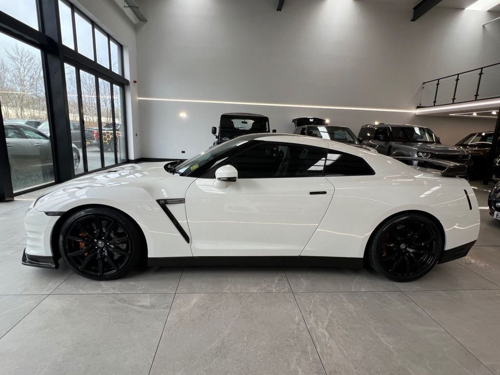 Used Nissan GT-R 2011 for sale - 77748472: Photo 6