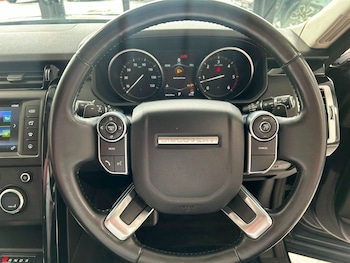 Used Land Rover Discovery 2018 for sale - 78793343: Photo