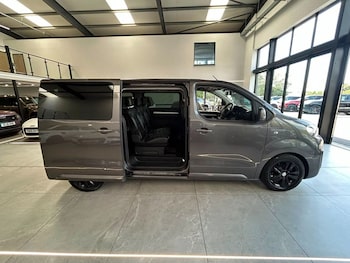 Used Peugeot Traveller 2017 for sale - 79313731: Photo