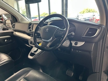Used Peugeot Traveller 2017 for sale - 79313731: Photo