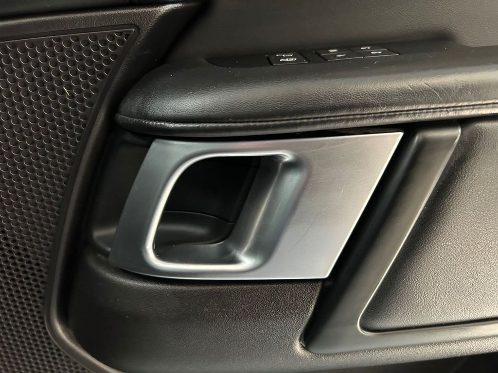 Used Land Rover Discovery 2017 for sale - 77608646: Photo 24