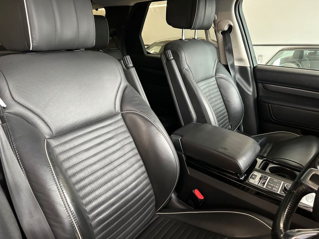 Used Land Rover Discovery 2017 for sale - 77608646: Photo 30