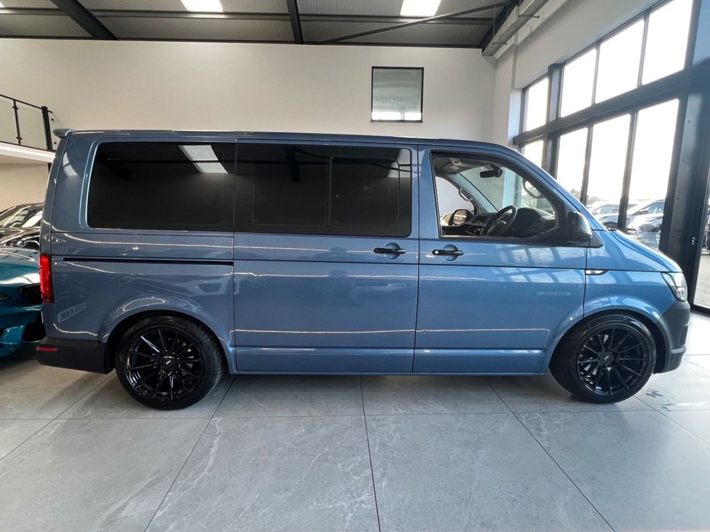 Used Volkswagen Transporter Shuttle 2018 for sale - 77133238: Photo 2