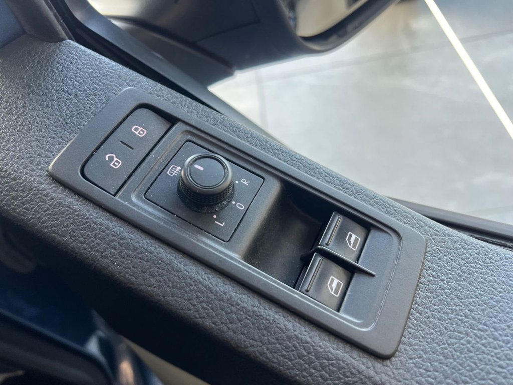 Used Volkswagen Transporter Shuttle 2018 for sale - 77133238: Photo 28