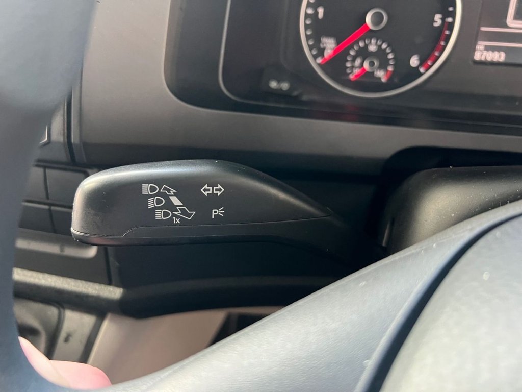 Used Volkswagen Transporter Shuttle 2018 for sale - 77133238: Photo 33