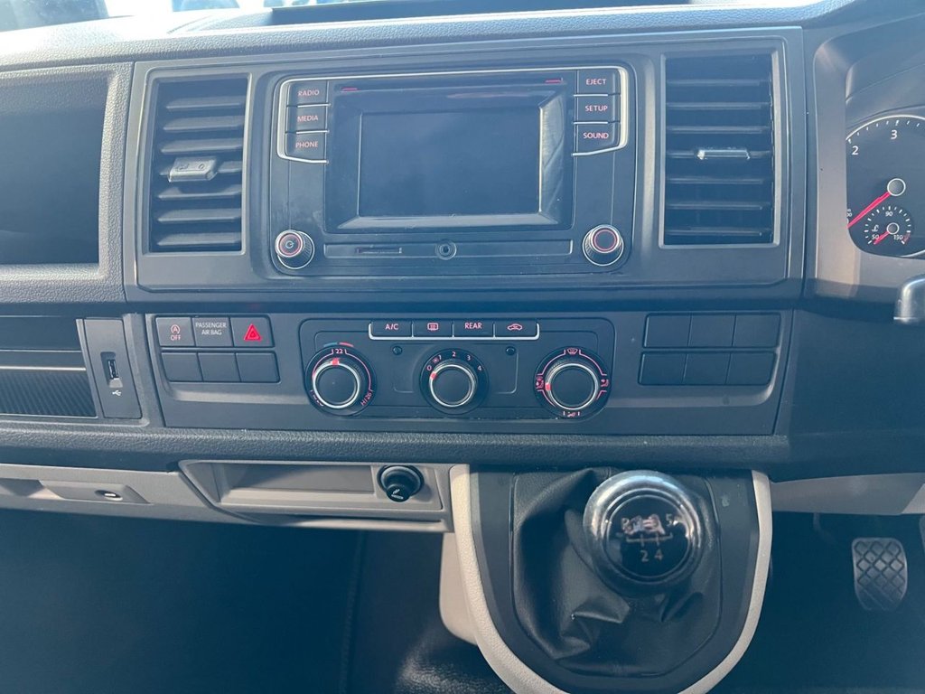 Used Volkswagen Transporter Shuttle 2018 for sale - 77133238: Photo 38