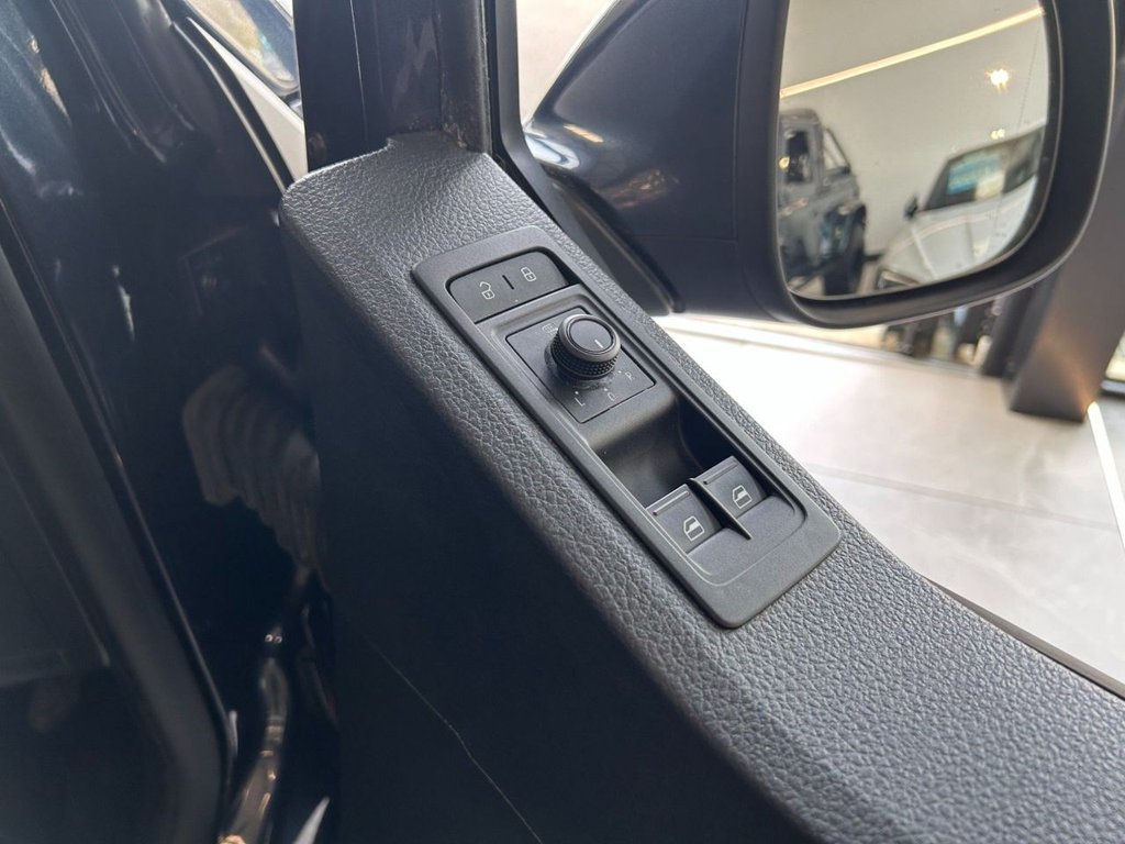 Used Volkswagen Transporter Shuttle 2016 for sale - 77990959: Photo 26