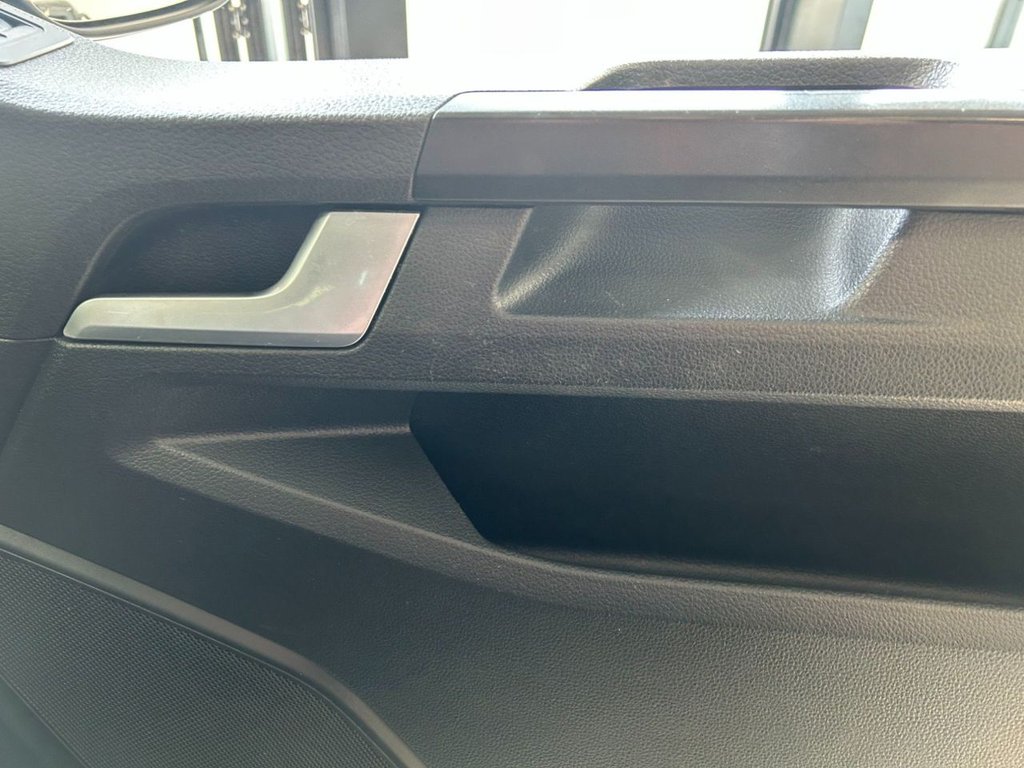 Used Volkswagen Transporter Shuttle 2016 for sale - 77990959: Photo 27