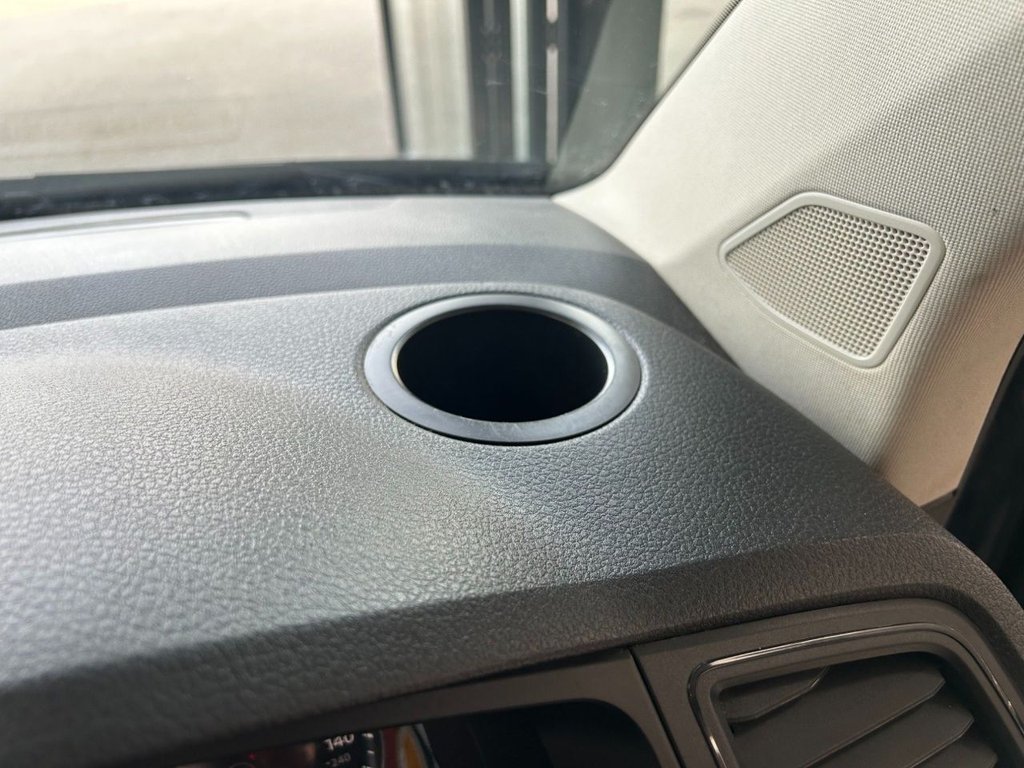 Used Volkswagen Transporter Shuttle 2016 for sale - 77990959: Photo 34