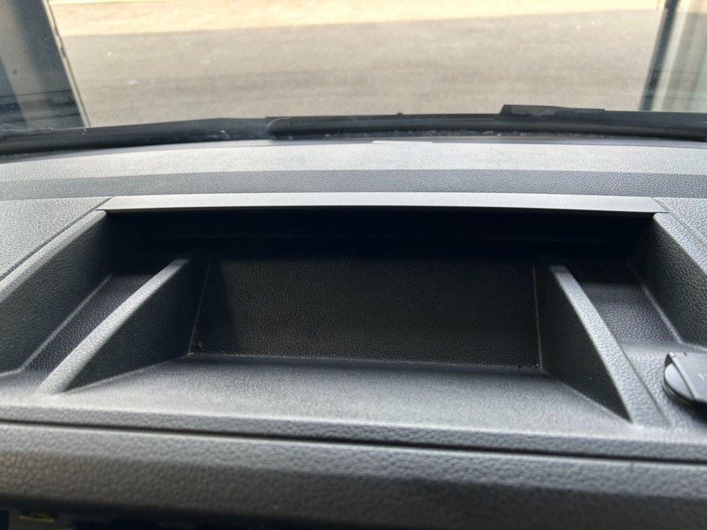 Used Volkswagen Transporter Shuttle 2016 for sale - 77990959: Photo 35