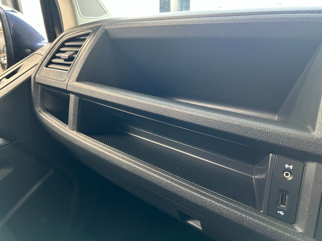 Used Volkswagen Transporter Shuttle 2016 for sale - 77990959: Photo 36