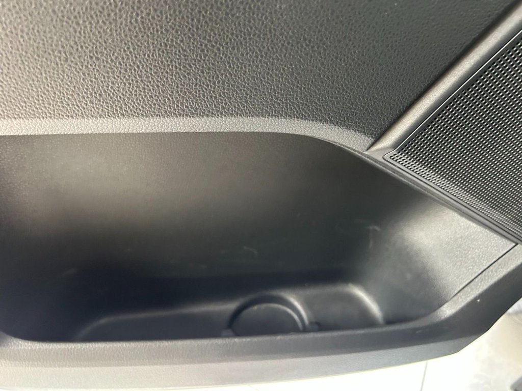 Used Volkswagen Transporter Shuttle 2016 for sale - 77990959: Photo 44