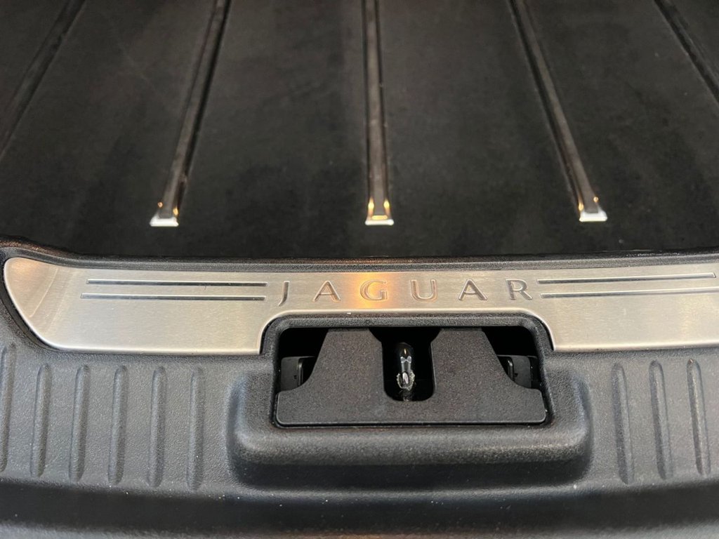 Used Jaguar XJ 2011 for sale - 77302844: Photo 18