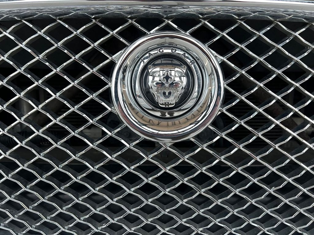 Used Jaguar XJ 2011 for sale - 77302844: Photo 26