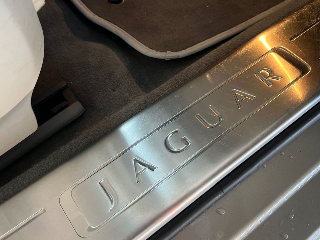 Used Jaguar XJ 2011 for sale - 77302844: Photo 34