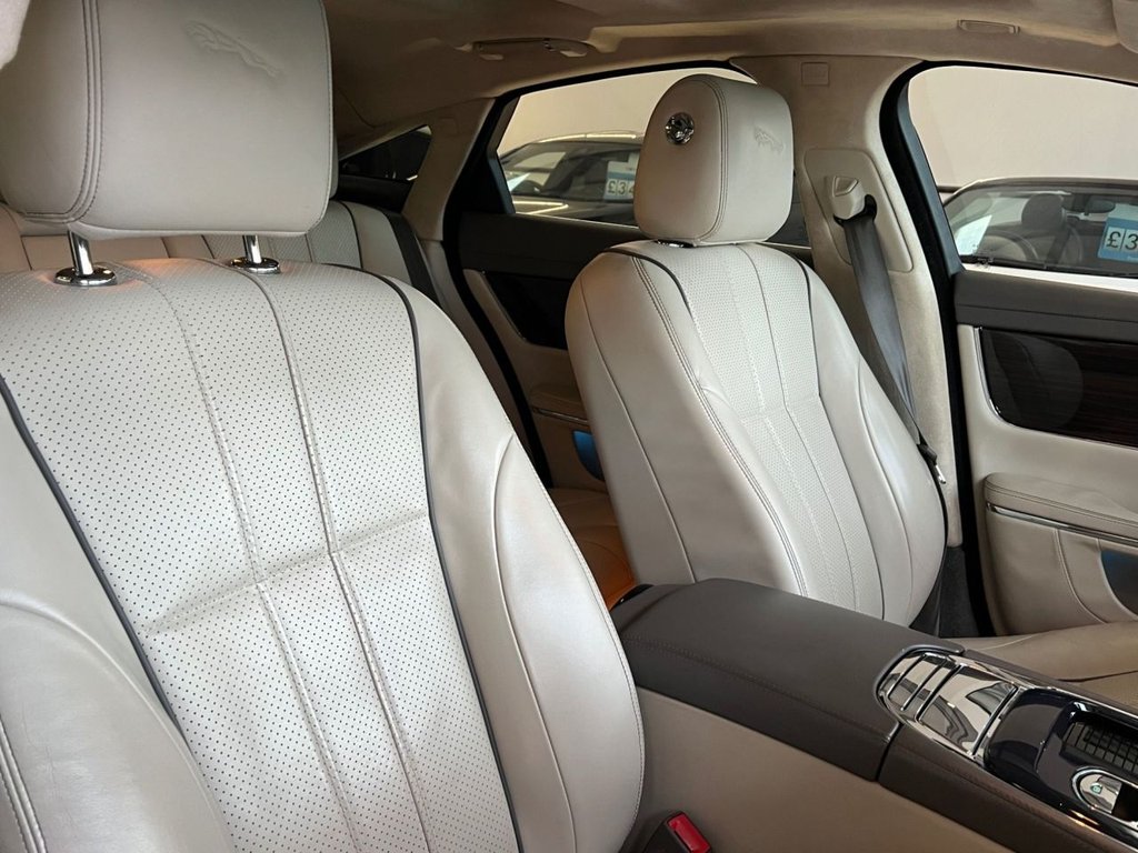 Used Jaguar XJ 2011 for sale - 77302844: Photo 35