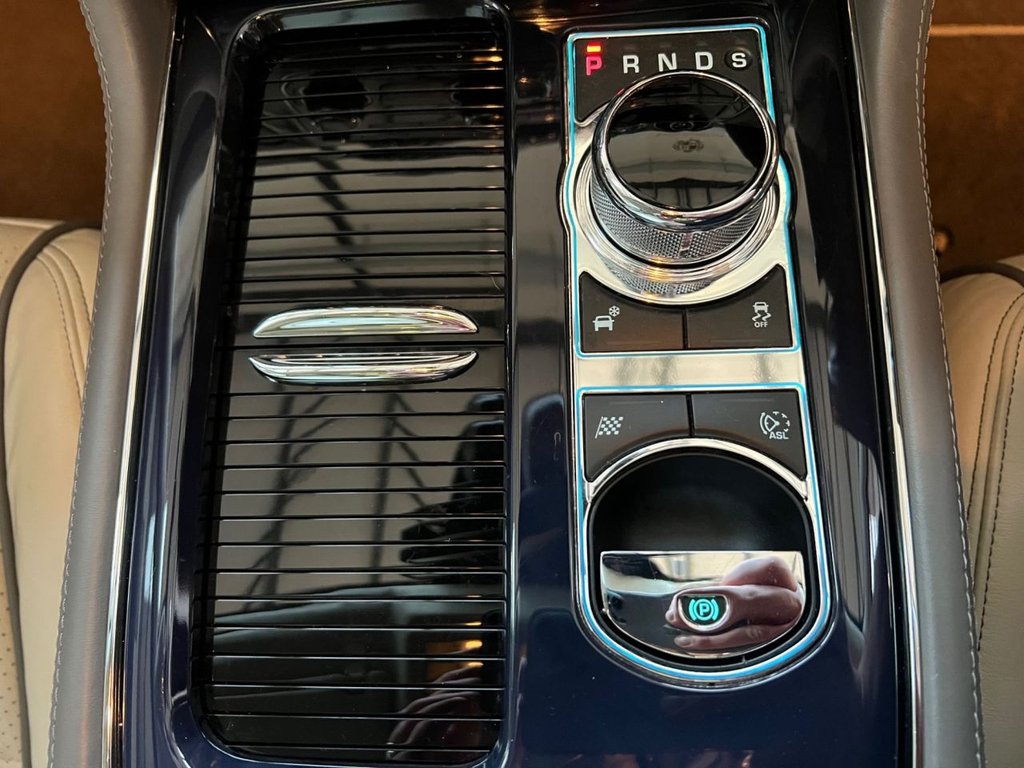 Used Jaguar XJ 2011 for sale - 77302844: Photo 41