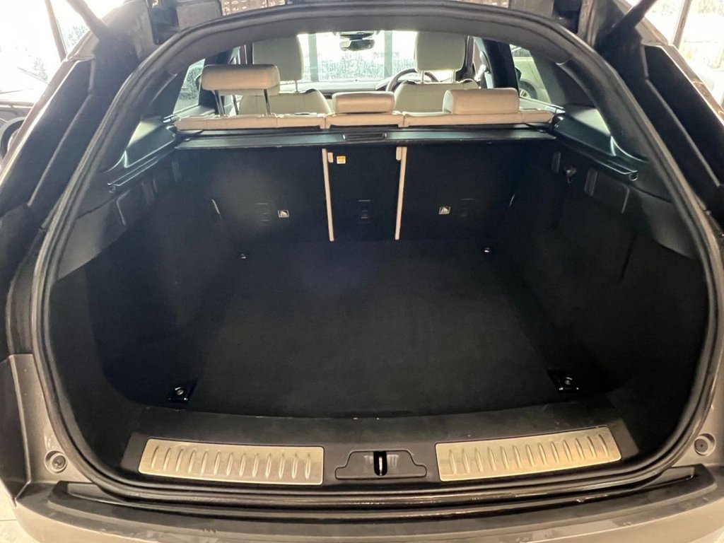 Used Land Rover Range Rover Velar 2017 for sale - 77287830: Photo 17