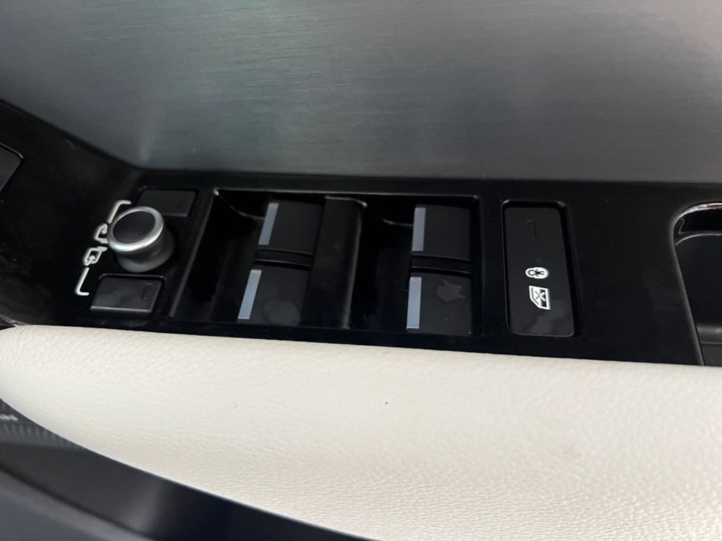 Used Land Rover Range Rover Velar 2017 for sale - 77287830: Photo 27