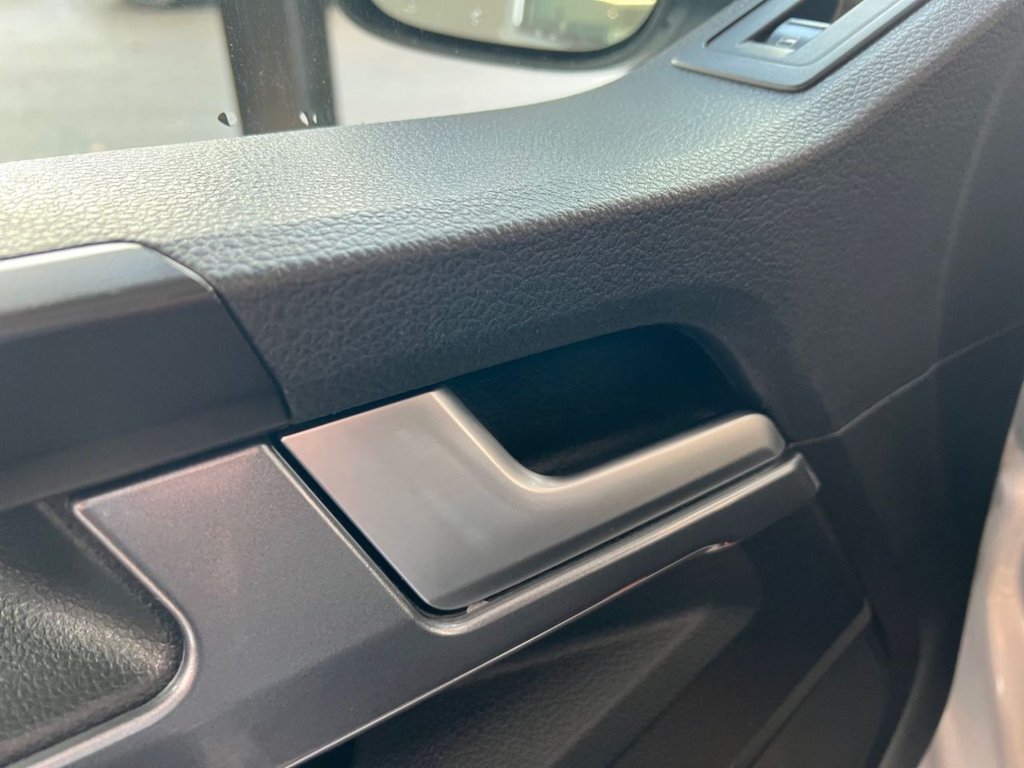 Used Volkswagen Transporter 2019 for sale - 77369030: Photo 50