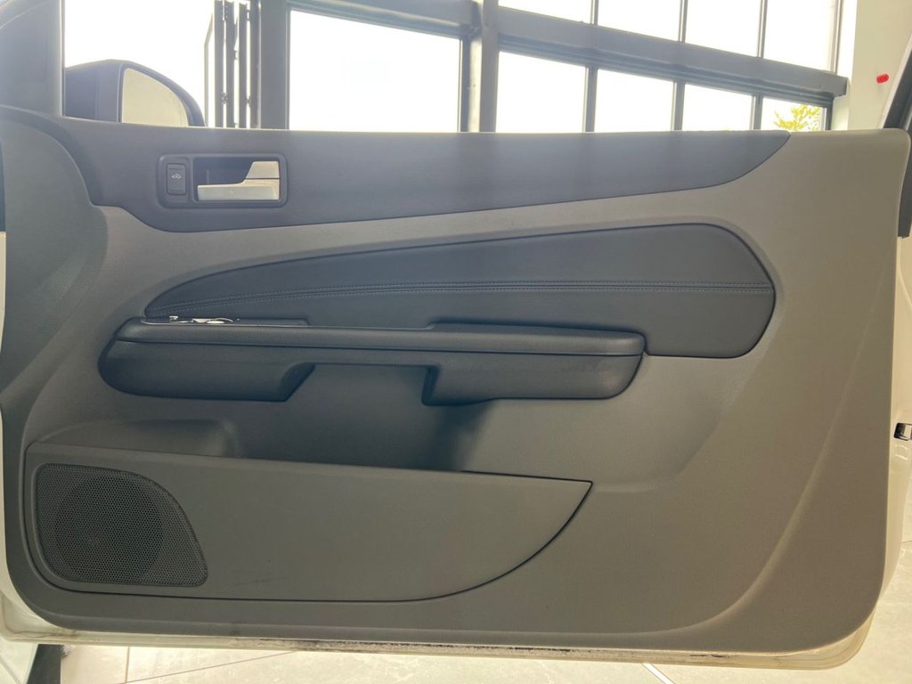 Used Ford Focus 2010 for sale - 77608737: Photo 31