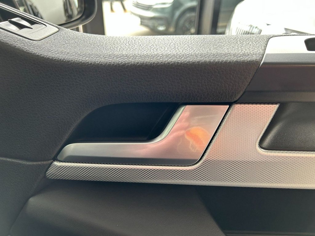 Used Volkswagen Caravelle 2018 for sale - 78200323: Photo 28