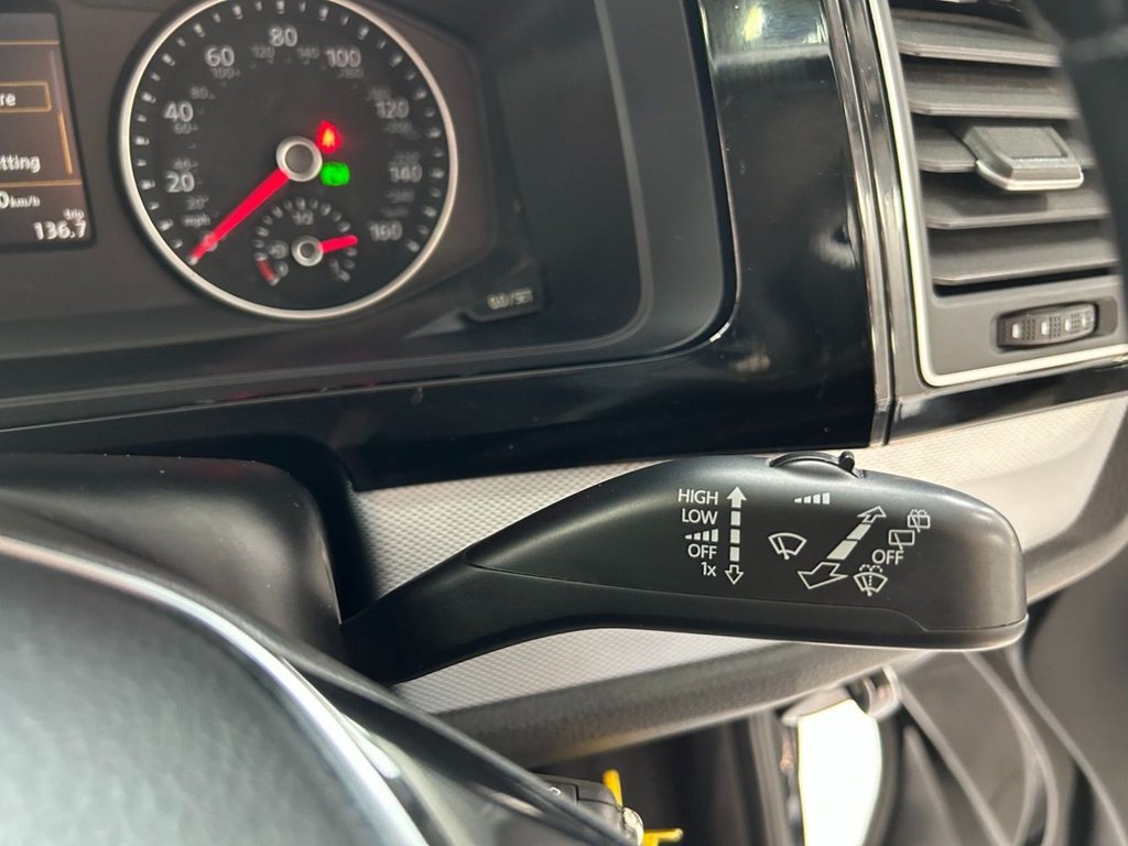 Used Volkswagen Caravelle 2018 for sale - 78200323: Photo 38