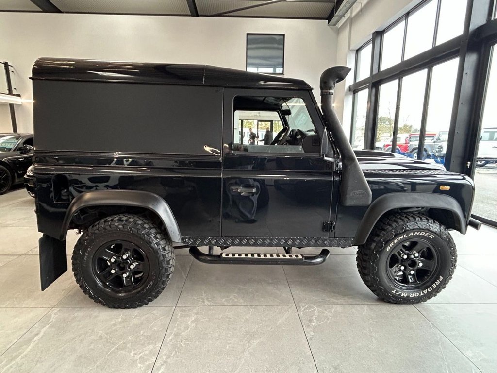Used Land Rover Defender 2012 for sale - 77820821: Photo 2