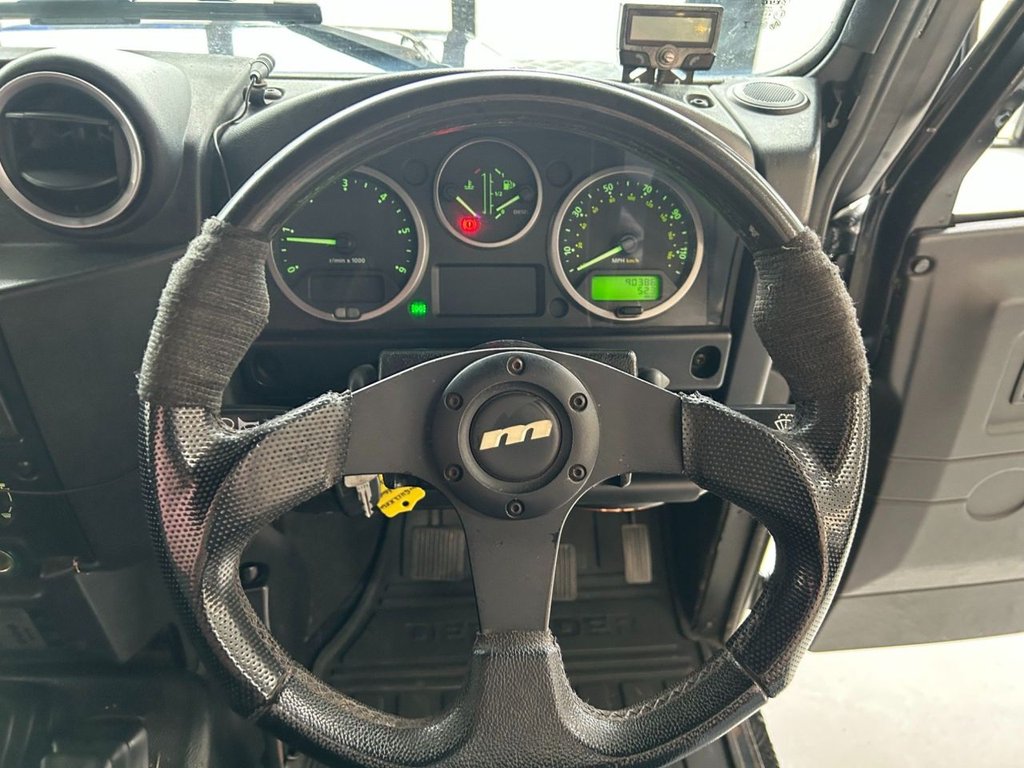 Used Land Rover Defender 2012 for sale - 77820821: Photo 4