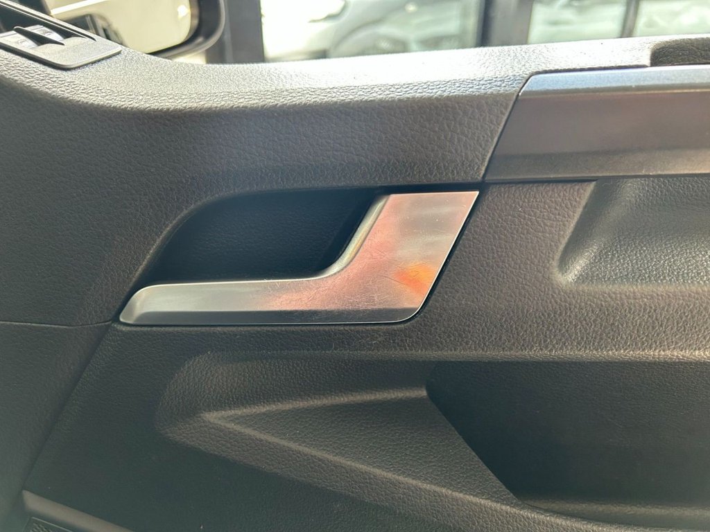 Used Volkswagen Transporter Shuttle 2016 for sale - 78074151: Photo 30