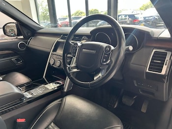 Used Land Rover Discovery 2017 for sale - 79058804: Photo
