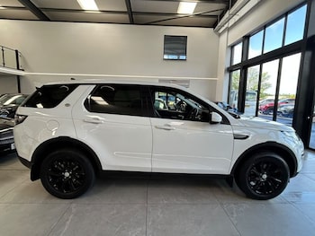 Used Land Rover Discovery Sport 2015 for sale - 78569379: Photo
