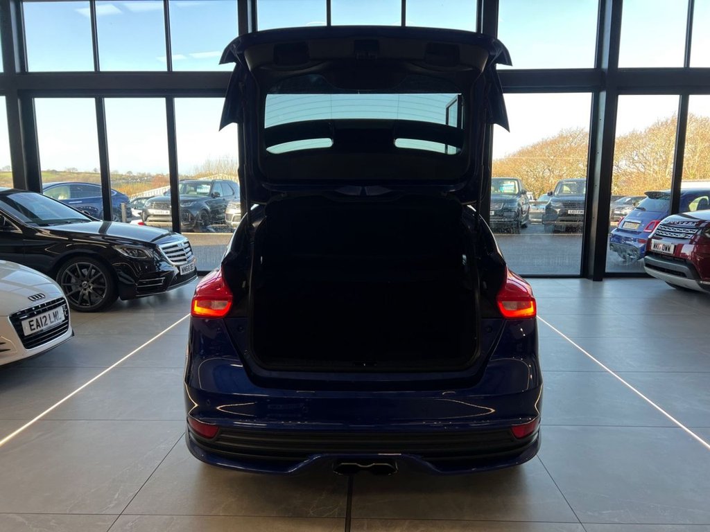 Used Ford Focus 2016 for sale - 76901135: Photo 5