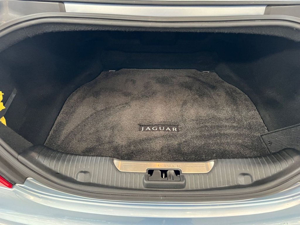 Used Jaguar XJ 2010 for sale - 77583123: Photo 14