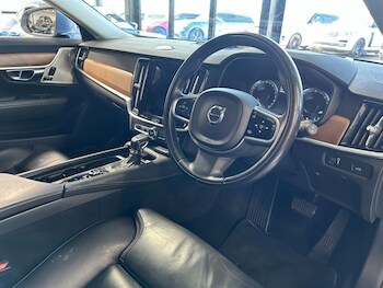 Used Volvo V90 2016 for sale - 78145362: Photo